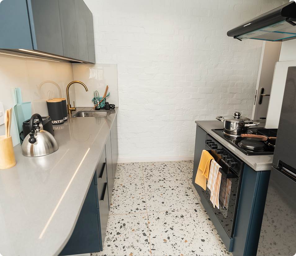 XL Bachelor kitchenette and living space at Lovers Walk.